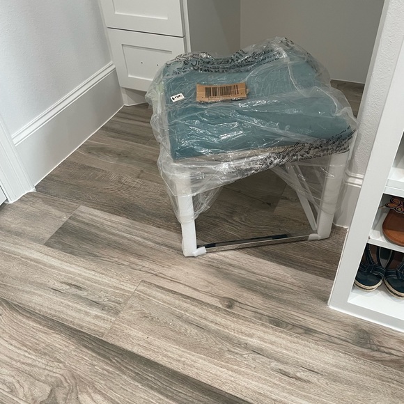 Chair - Picture 3 of 3